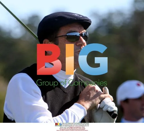 Huey Lewis Plays Golf at Charity Event