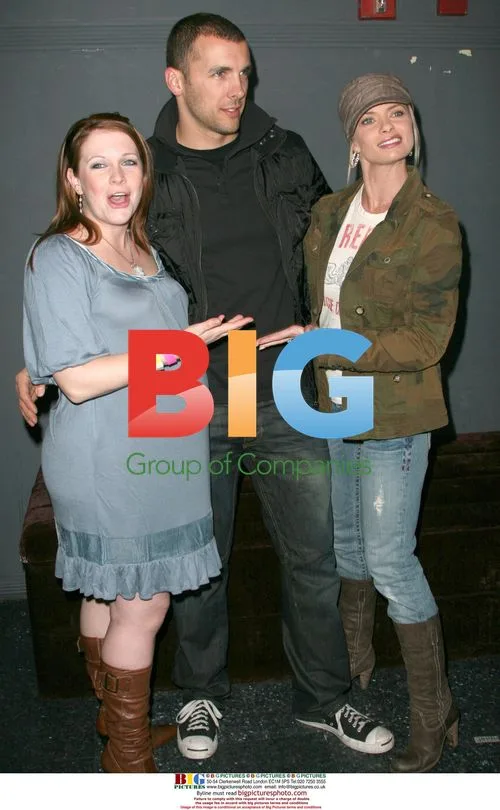 Melissa Joan Hart, Mark Wilkerson, and Jamie Pressly at Concert