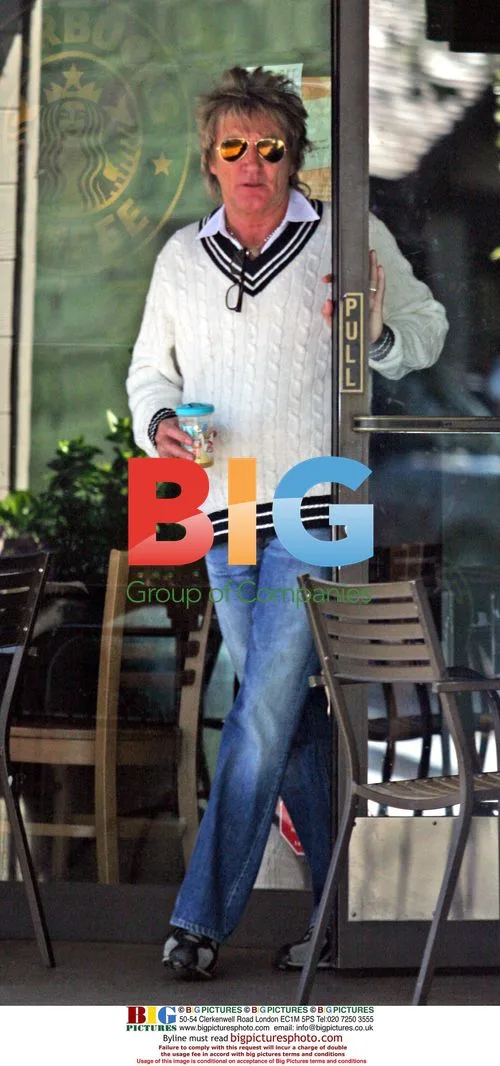 Rod Stewart and Penny Lancaster Out for Coffee