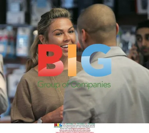 Emmerdale actress Adele Silva shopping for phone