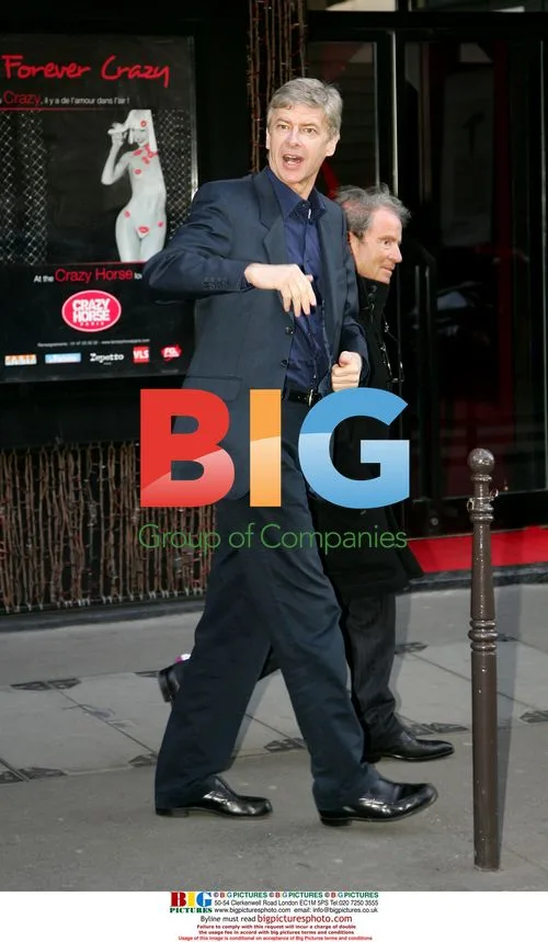 Arsenal Boss Wenger Visits Paris