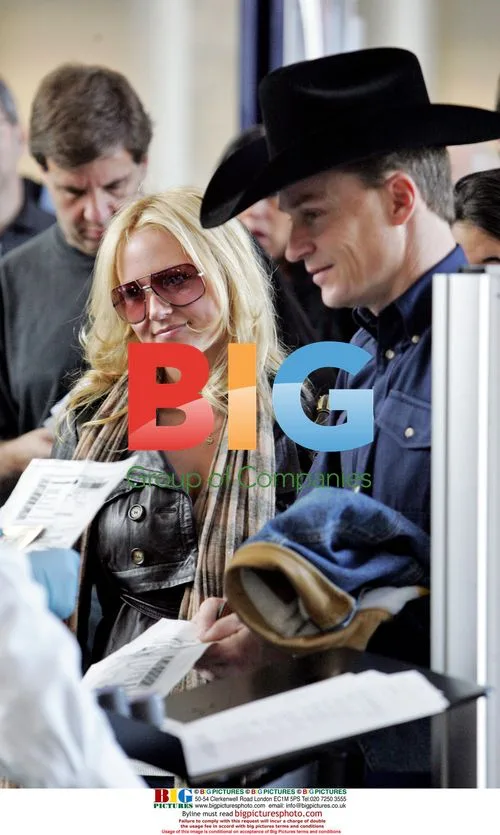 Jewel and Ty Murray Depart LAX
