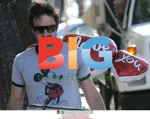 David Arquette getting Valentine's Day gift