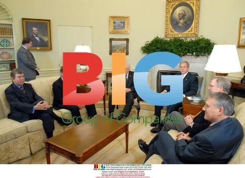 Bush Meets with Republican Leadership