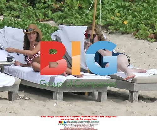 Cheryl Cole Parties with Girls Aloud in Thailand