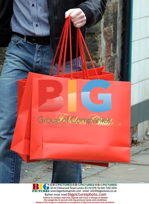 Steven Gerrard goes shopping with Alex Curran
