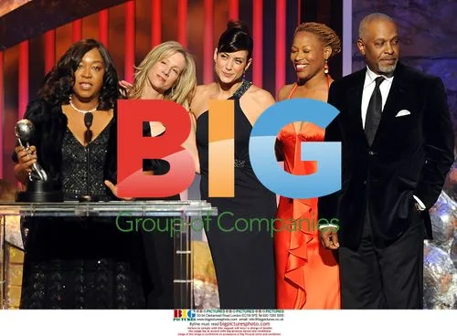 Shonda Rhimes accepts Image Award