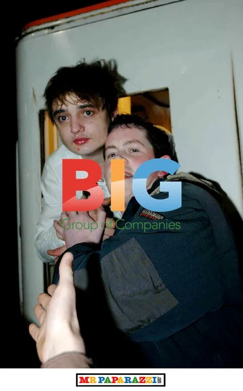 Pete Doherty Seen Washing on Train