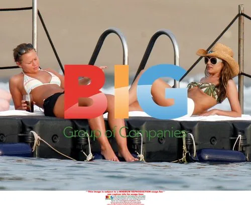 Cheryl Cole Parties with Bandmates in Thailand