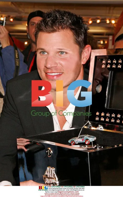 Jason Arasheben and Nick Lachey unveil jeweled Hot Wheels car