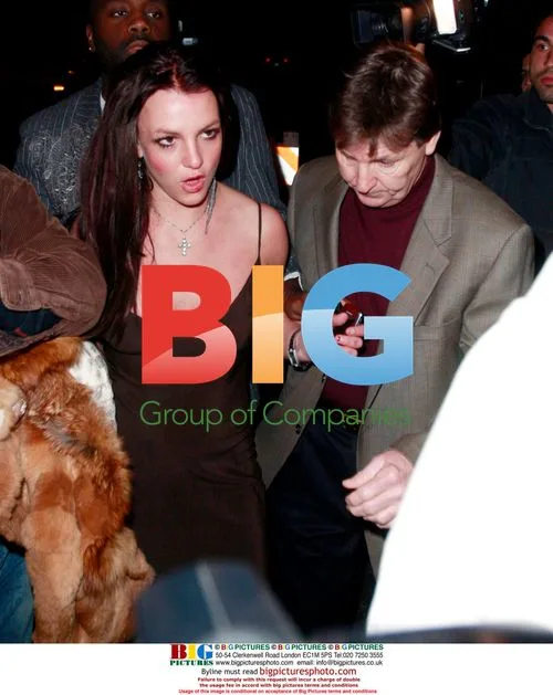 Britney Spears Steps Out With Dad