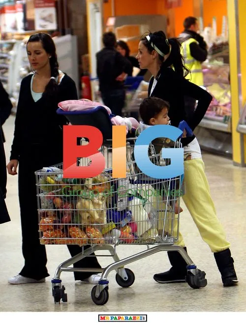 Katie Price Goes Grocery Shopping