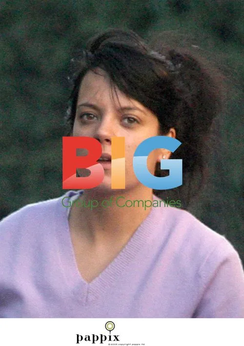 Lily Allen Dropped Off by Boyfriend