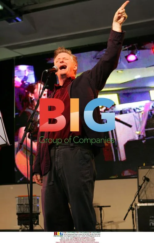 KT Tunstall and Billy Bragg Perform at HMV