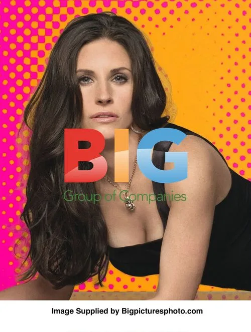 Courteney Cox poses for Dirt promo