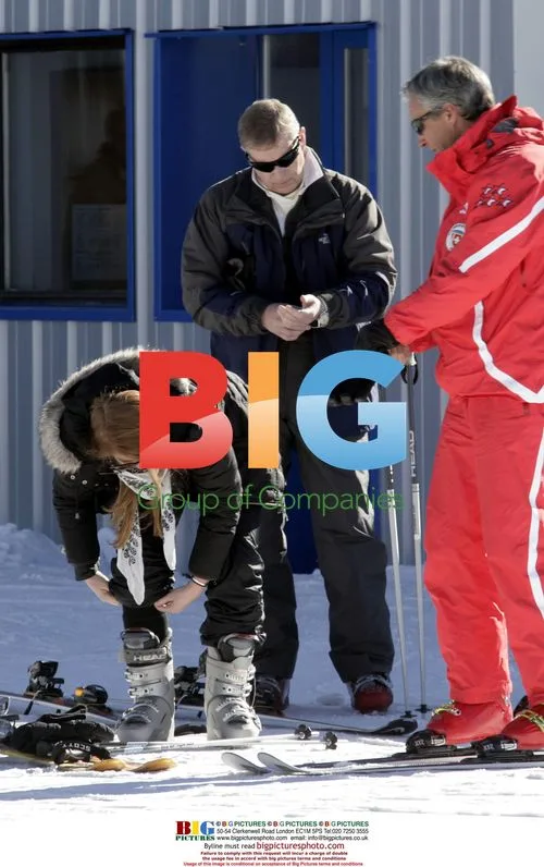 Prince Andrew and daughters ski in Verbier