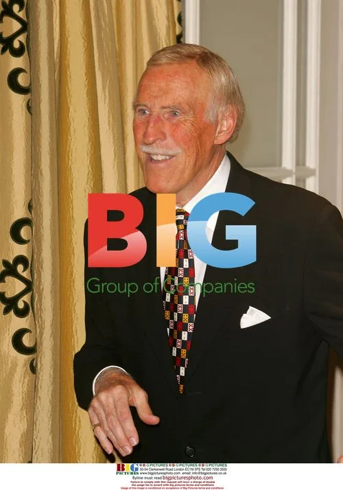 Bruce Forsyth Poses After 80th Birthday Press Conference