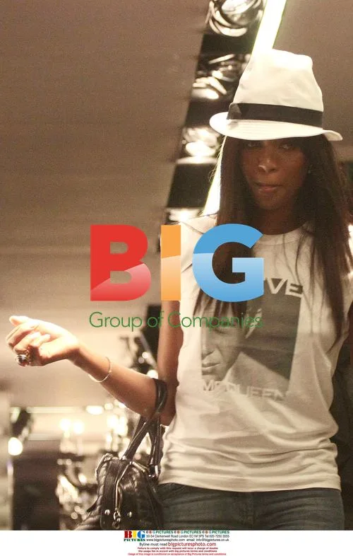 Naomi Campbell and Afef Jnifen shopping in Milan