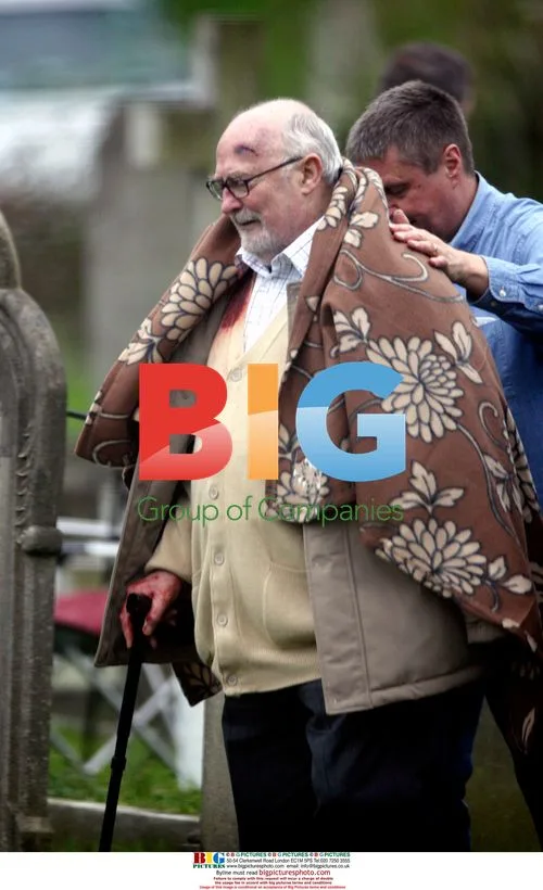 Edward Woodward films The Bill