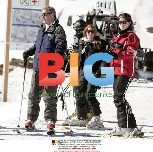 Prince Andrew and daughters hit the slopes