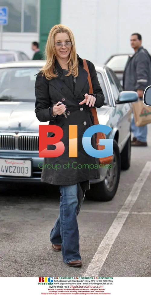 Lisa Kudrow at Bristol Farms