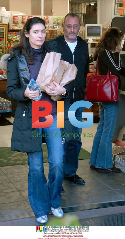 Jean Reno and wife Zofia Borucka go shopping