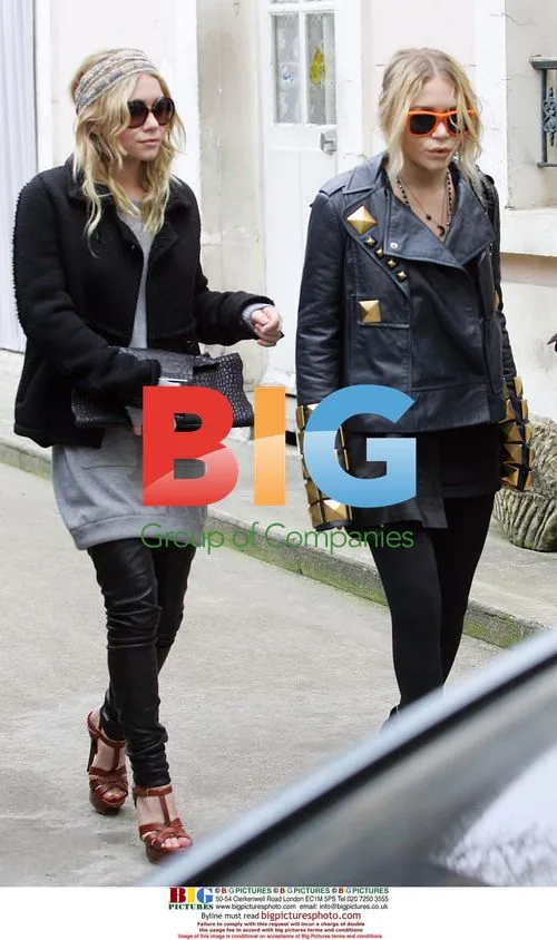 Olsen Twins Leave Bourdelle Museum