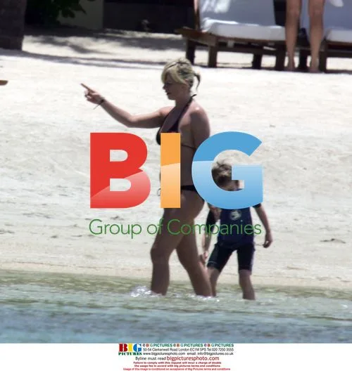 Zoe Ball's Christmas Break in Mauritius