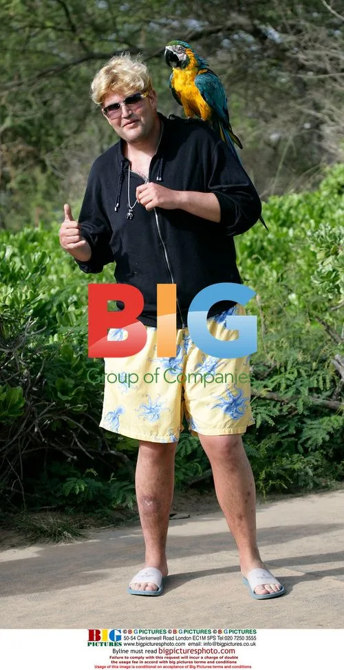 Jason Davis with Parrot in Maui
