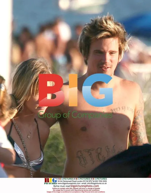 Sean Stewart and Girlfriend on Beach