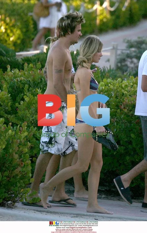Sean Stewart and girlfriend on the beach