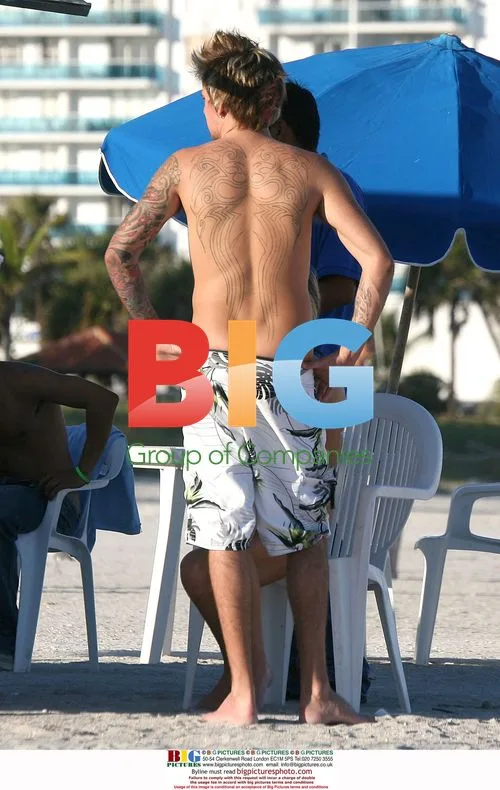 Sean Stewart and girlfriend on beach