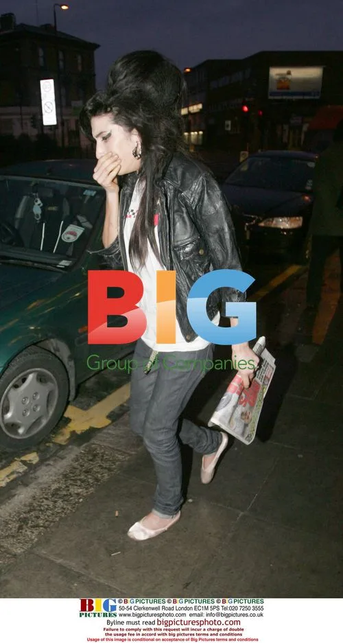 Amy Winehouse Visits Grocery Store