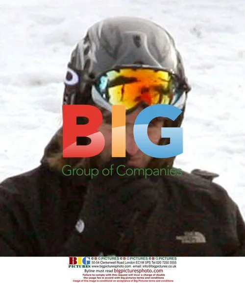 Liam Gallagher Struggles With Skiing in Switzerland