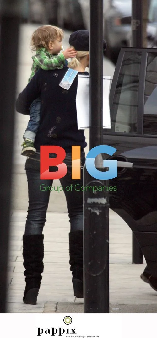 Gwen Stefani with Family in London