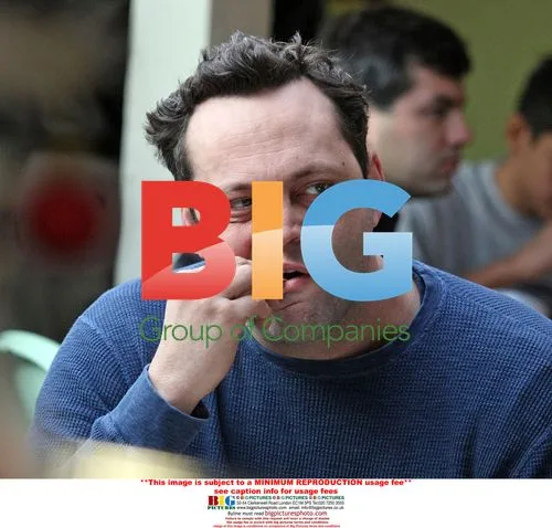 Vince Vaughn enjoys meal and ice cream at The Grove