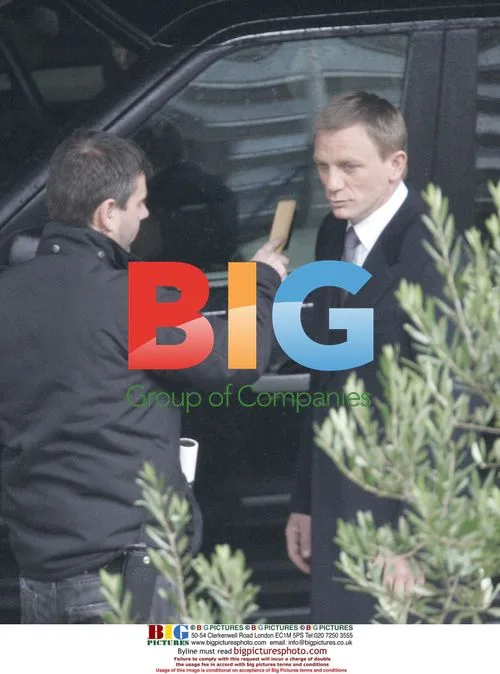 Daniel Craig on 'Bond 22' set