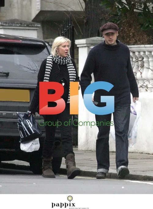 Jamie Theakston and Sophie Siegle out shopping