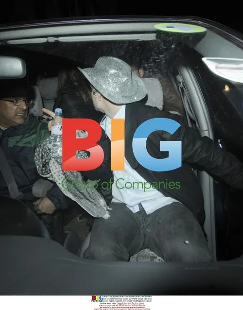 Tara Reid Leaves Club with Jamie Winston and Alfie Allen