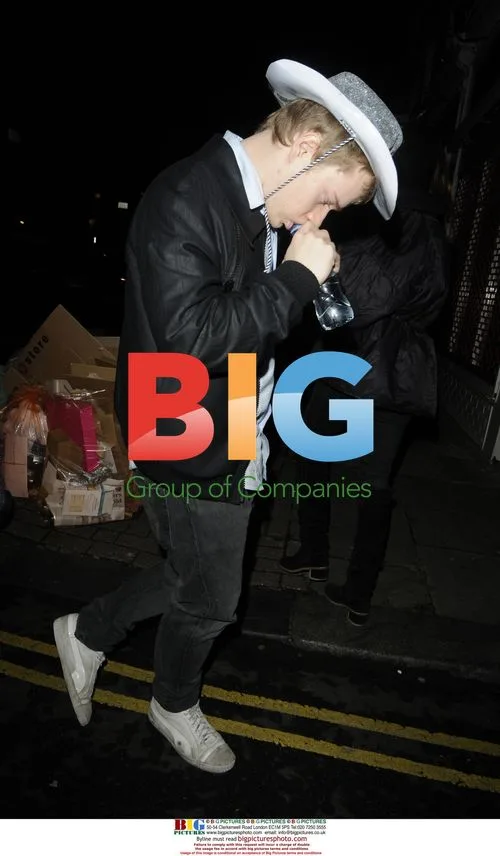 Tara Reid Leaves Club with Jamie Winston and Alfie Allen