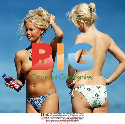 Models Anna and Michelle in South of France