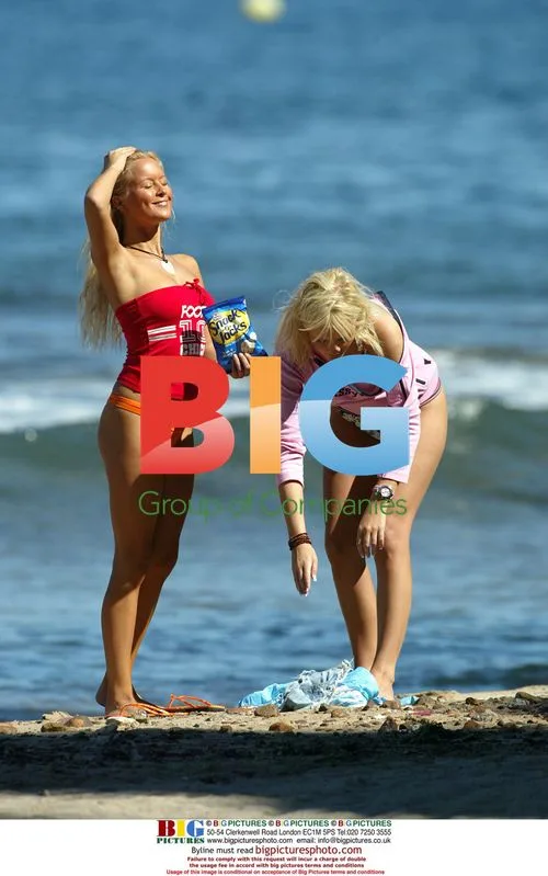Models Relax with Snack a Jacks in France