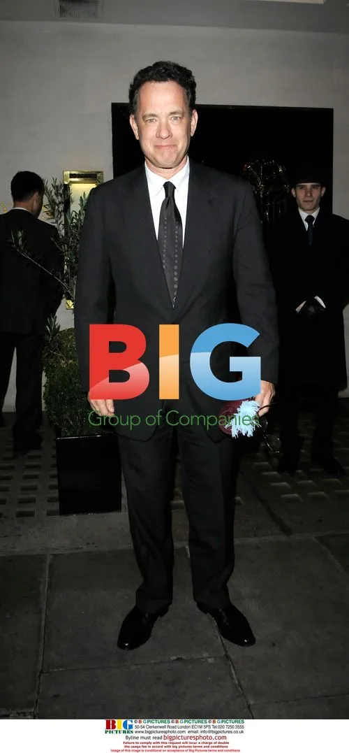 Tom Hanks Leaves Scotts Restaurant