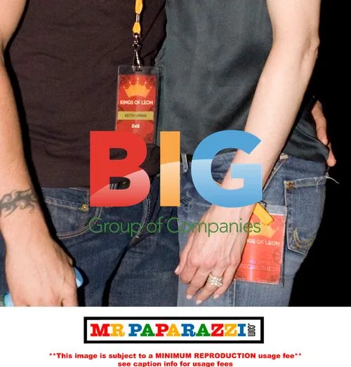 Nicole Kidman and Keith Urban Posing