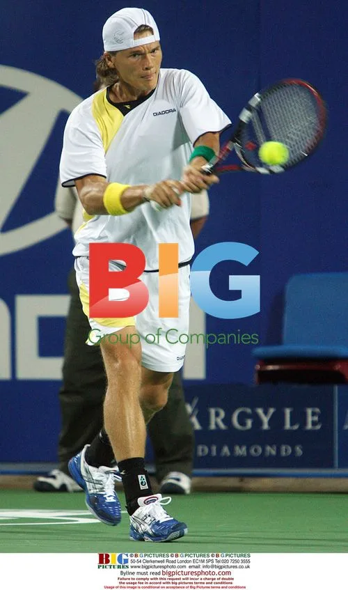 Peter Luczak playing at Hopman Cup