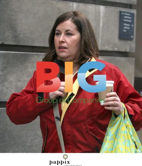 Liza Tarbuck out shopping in London