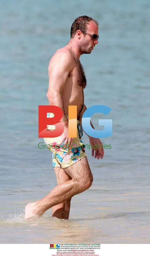 Alan Shearer and friends relax in the Caribbean