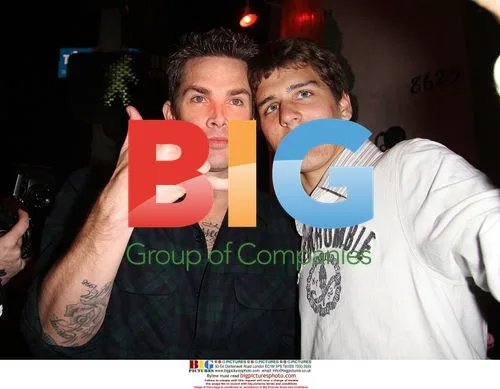 Mark McGrath Shows Off Tattoos at Nightclub