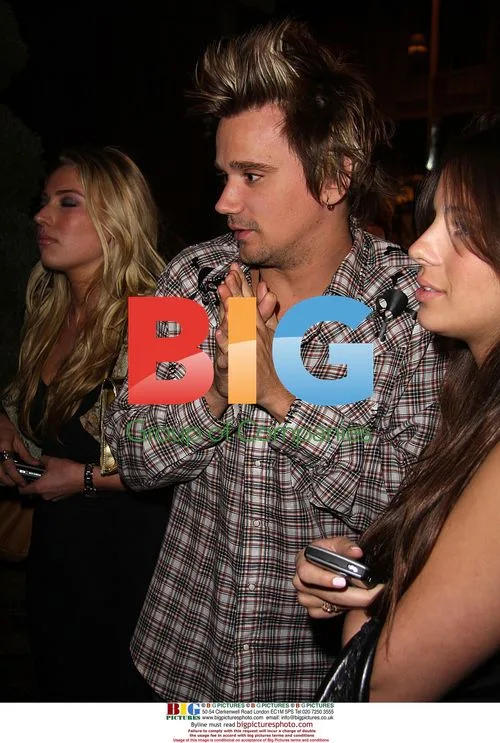 Sean Stewart waits with girlfriends at Villa nightclub