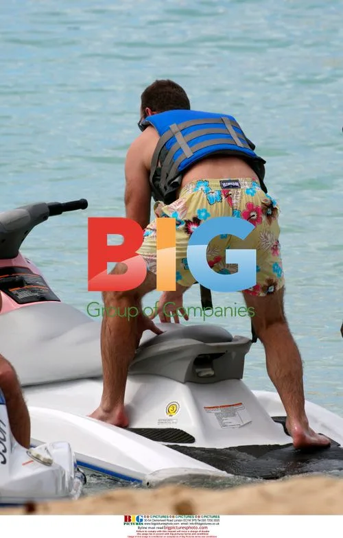 Alan Shearer and friends relax in the Caribbean